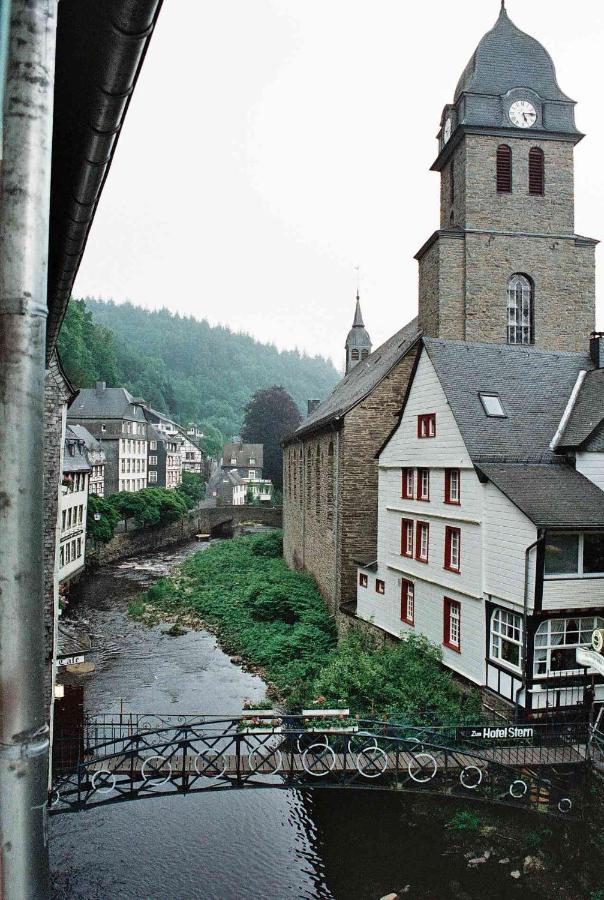 Historisches Haus Im Herzen Von Monschau Buitenkant foto