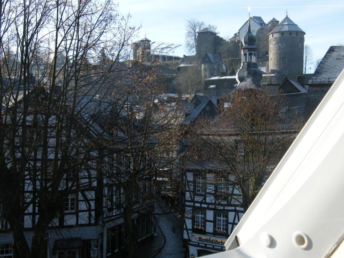 Historisches Haus Im Herzen Von Monschau Buitenkant foto