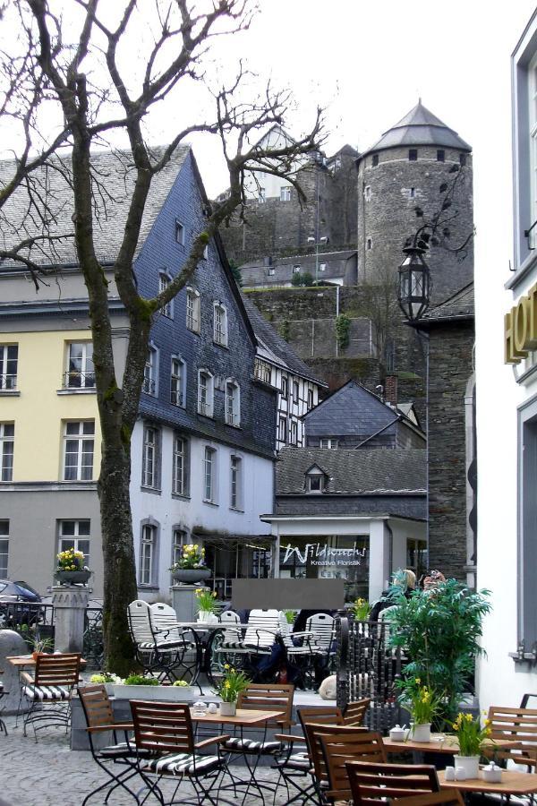 Historisches Haus Im Herzen Von Monschau Buitenkant foto