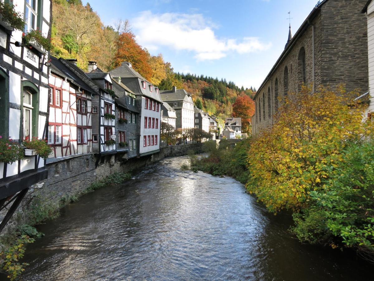 Historisches Haus Im Herzen Von Monschau Buitenkant foto