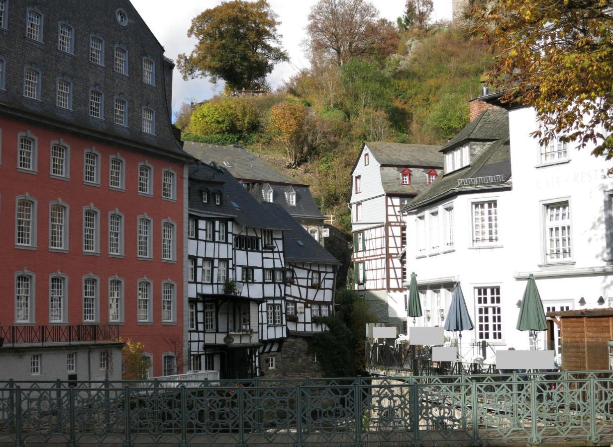Historisches Haus Im Herzen Von Monschau Buitenkant foto